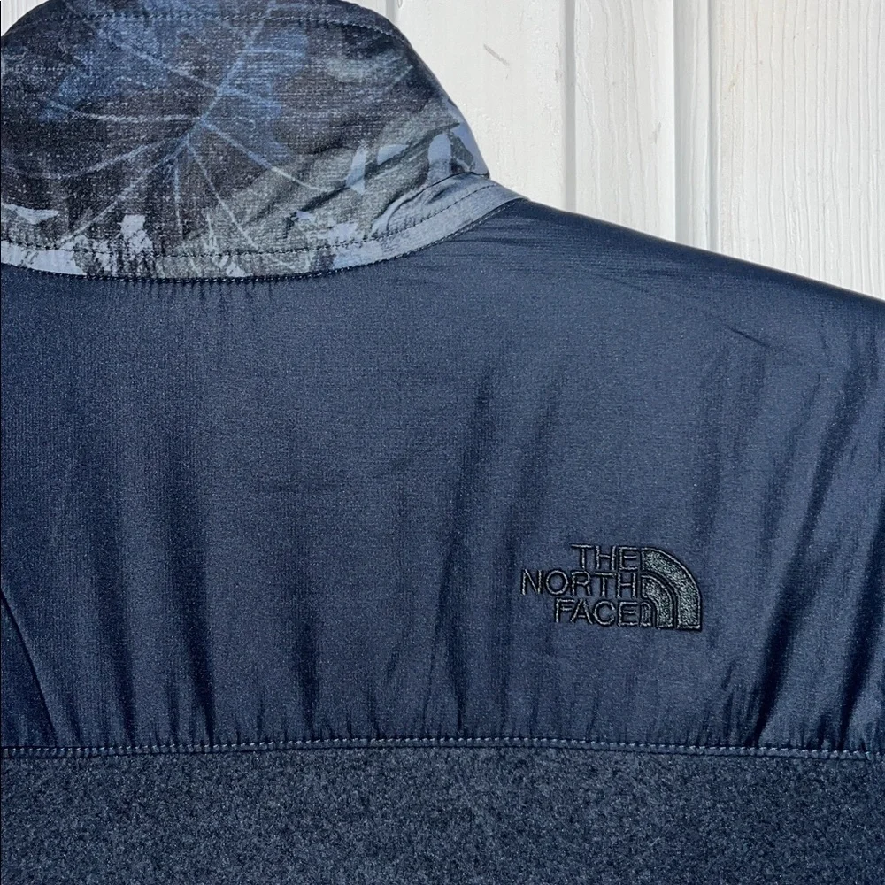 The North Face 200 Tundra Denali fleece jacket in Blue floral camo Size M - Picture 7 of 12